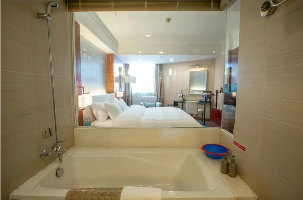 Linyi Blue Horizon Intenational Hotel Ngoại thất bức ảnh