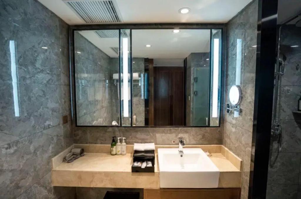 Linyi Blue Horizon Intenational Hotel Ngoại thất bức ảnh