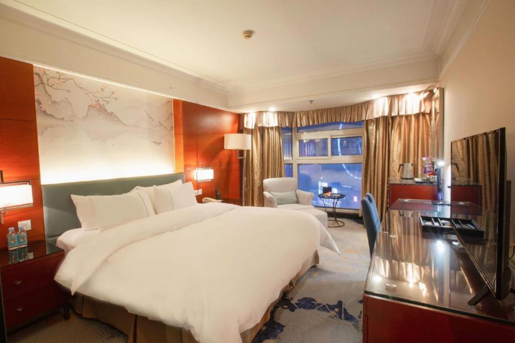Linyi Blue Horizon Intenational Hotel Ngoại thất bức ảnh