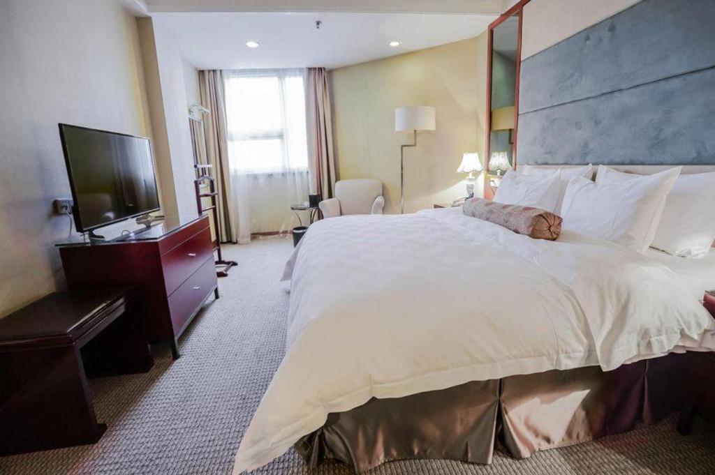 Linyi Blue Horizon Intenational Hotel Ngoại thất bức ảnh